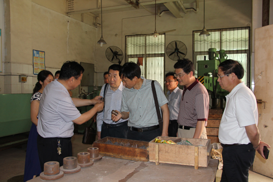 南阳工业学校领导视察