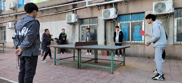 南阳工业学校乒乓球比赛