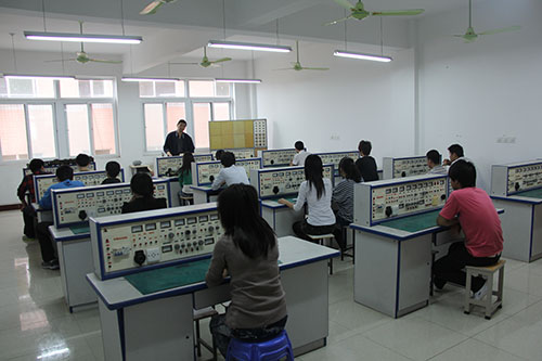 南阳工业学校